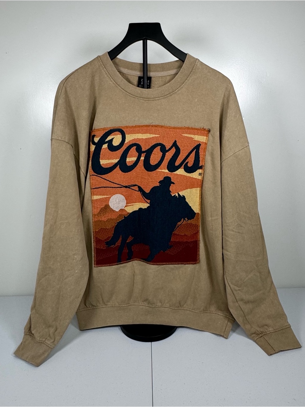 Coors Banquet Cowboy Tapestry Patch Mineral Wash Sweatshirt XL Tan Western